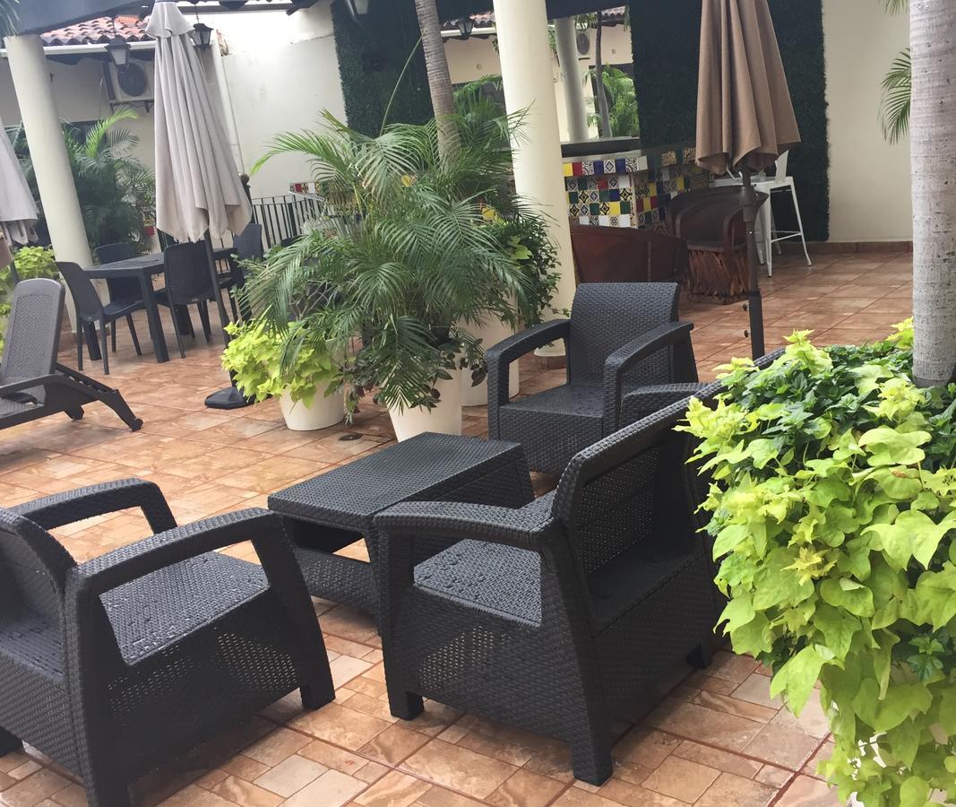 Vallarta Sun (Adults Only) ปูแอร์โตบาญาร์ตา ภายนอก รูปภาพ