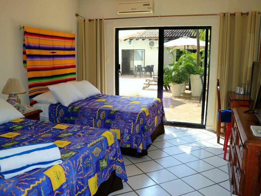Vallarta Sun (Adults Only) ปูแอร์โตบาญาร์ตา ภายนอก รูปภาพ
